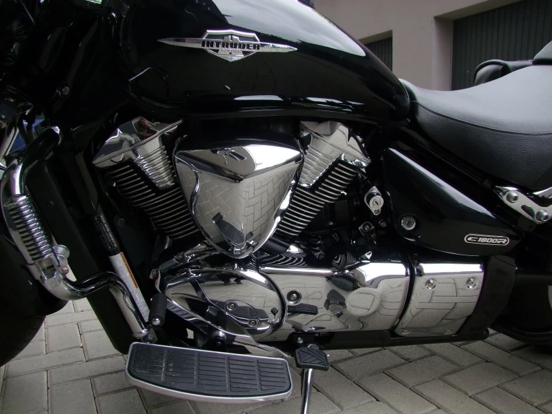 Suzuki Boulevard VLR 1800, снимка 4 - Мотоциклети и мототехника - 53136458