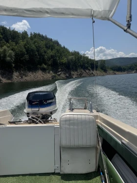 Моторна яхта Glastron Glastron Futura 162, снимка 8