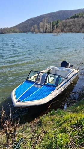 Моторна яхта Glastron Glastron Futura 162, снимка 5