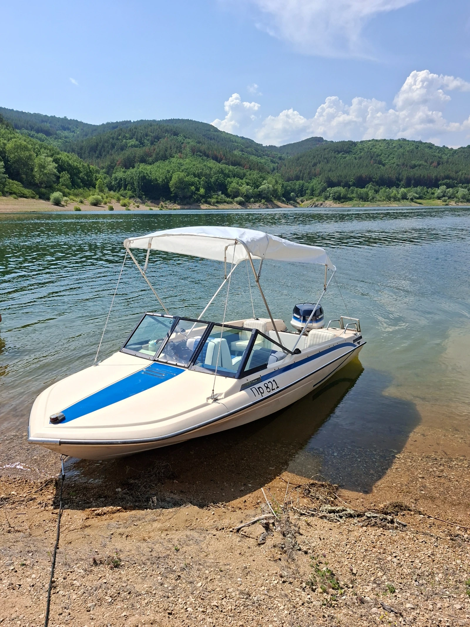 Моторна яхта Glastron Glastron Futura 162 - изображение 2