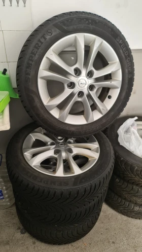 Гуми с джанти Semperit 195/55R16, снимка 1 - Гуми и джанти - 47410737