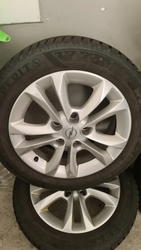 Гуми с джанти Semperit 195/55R16, снимка 2 - Гуми и джанти - 47410737