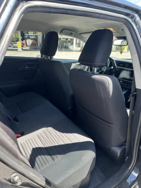 Toyota Auris 1.8 Hybrid e-CVT, снимка 2