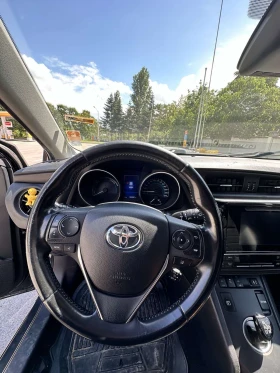 Toyota Auris 1.8 Hybrid e-CVT, снимка 4
