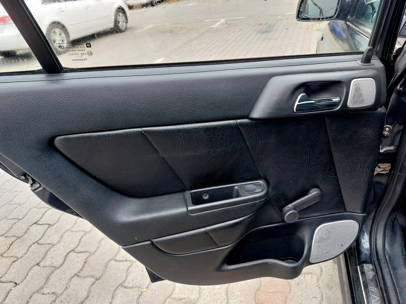 Opel Astra, снимка 8 - Автомобили и джипове - 48498258