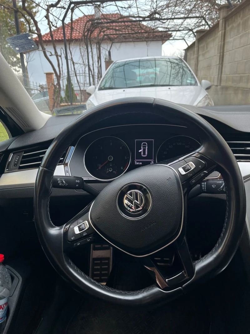 VW Passat R line, снимка 5 - Автомобили и джипове - 48631105