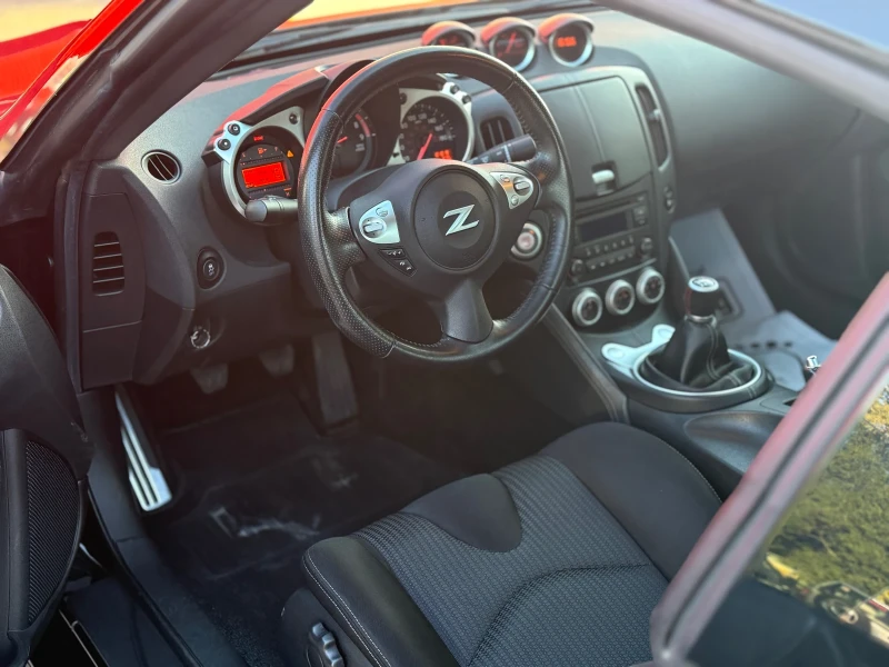 Nissan 370Z 3.7 TOP, снимка 10 - Автомобили и джипове - 50722703