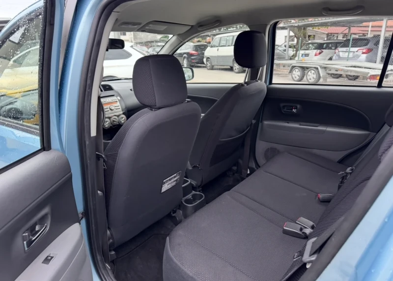 Daihatsu Sirion 1.3i / 4x4 / Климатик, снимка 10 - Автомобили и джипове - 51850419