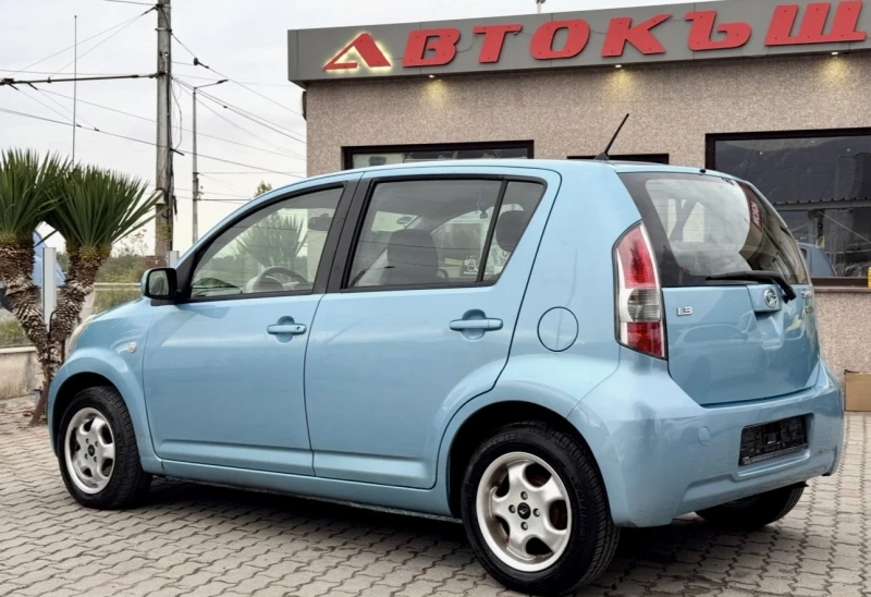 Daihatsu Sirion 1.3i / 4x4 / Климатик, снимка 3 - Автомобили и джипове - 51850419