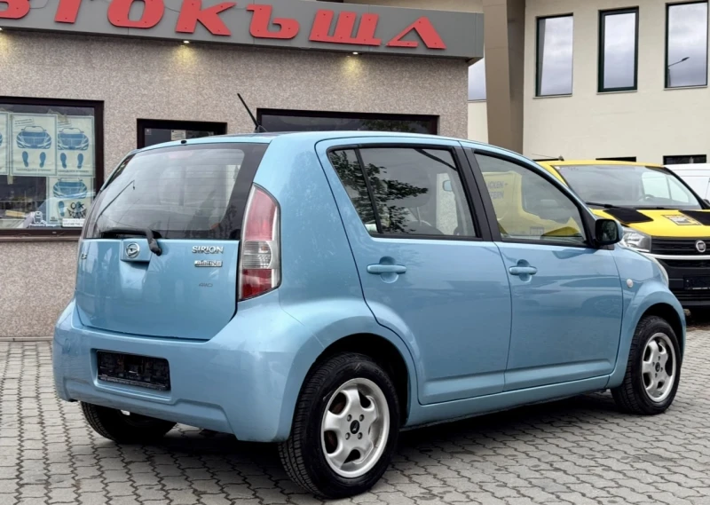 Daihatsu Sirion 1.3i / 4x4 / Климатик, снимка 4 - Автомобили и джипове - 51850419