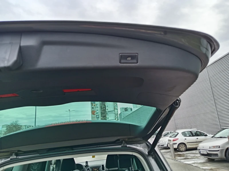 VW Sharan 2.0-140 , снимка 14 - Автомобили и джипове - 53342622