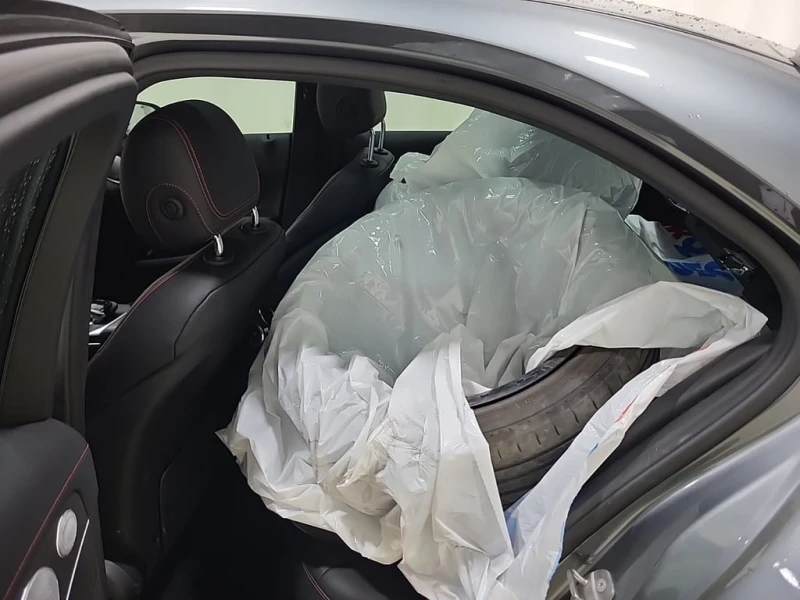 Mercedes-Benz C 43 AMG * CARFAX * БЕЗ ПЪРВОНАЧАЛНА ВНОСКА, снимка 12 - Автомобили и джипове - 53091852