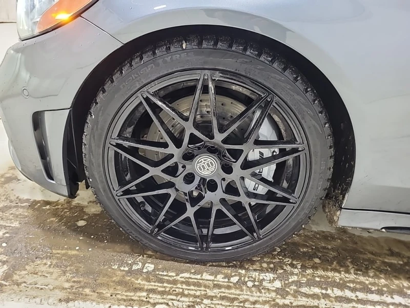 Mercedes-Benz C 43 AMG * CARFAX * БЕЗ ПЪРВОНАЧАЛНА ВНОСКА, снимка 15 - Автомобили и джипове - 53091852