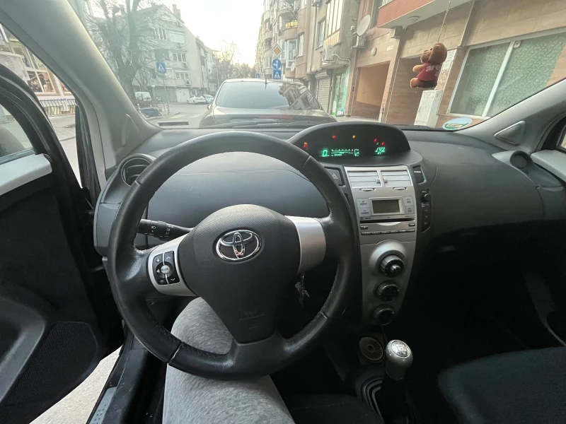 Toyota Yaris D-4D, снимка 6 - Автомобили и джипове - 53122925