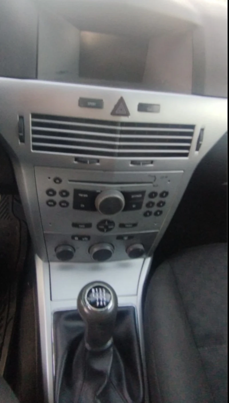 Opel Astra 1.7 CDTI, снимка 6 - Автомобили и джипове - 53297805