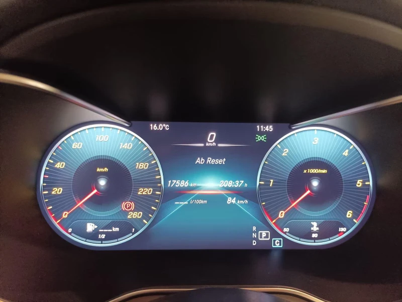 Mercedes-Benz GLC 220, снимка 7 - Автомобили и джипове - 53503279