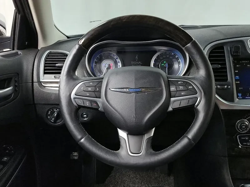 Chrysler 300c 3.6, снимка 13 - Автомобили и джипове - 54328403