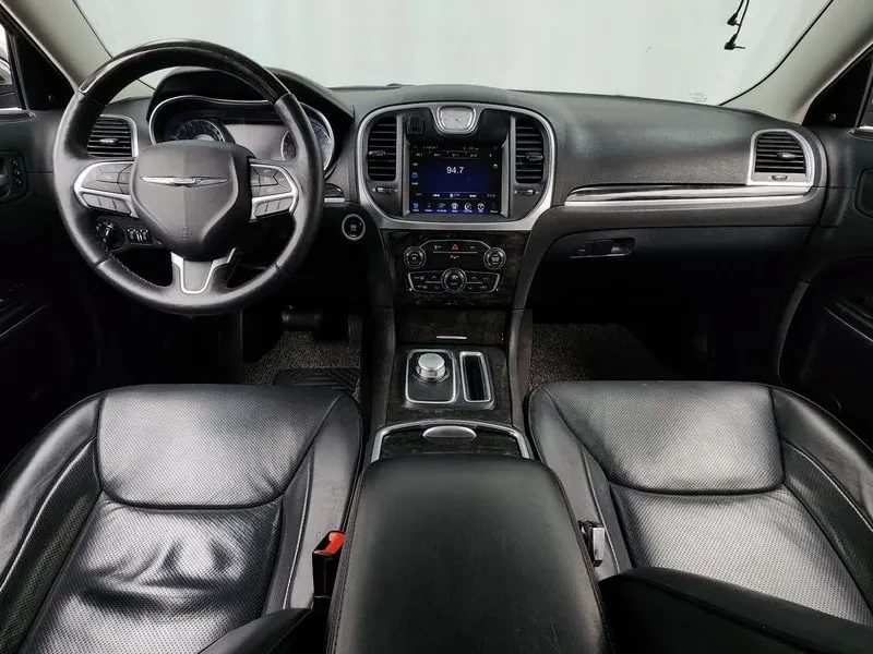 Chrysler 300c 3.6, снимка 7 - Автомобили и джипове - 54328403