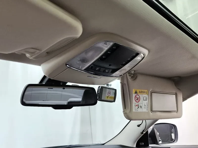 Chrysler 300c 3.6, снимка 17 - Автомобили и джипове - 54328403