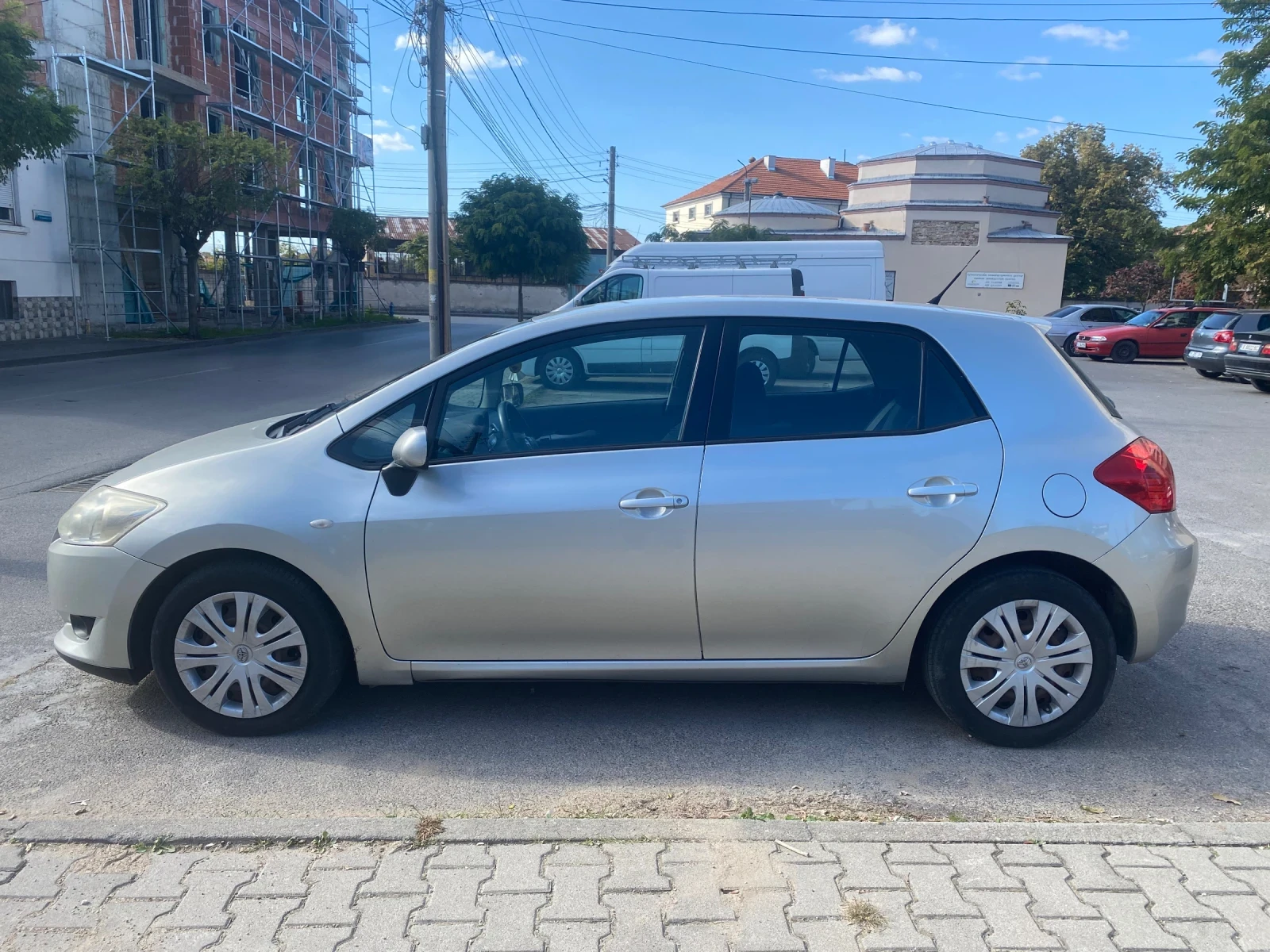 Toyota Auris  - изображение 5