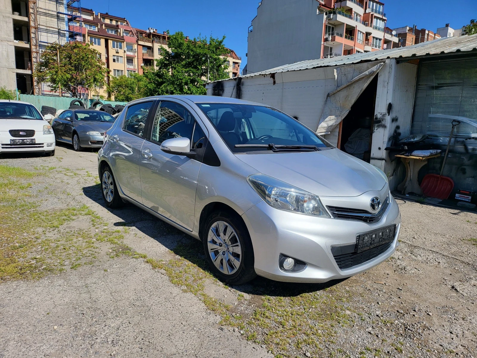Toyota Yaris 1.0 vvti GPL - изображение 3