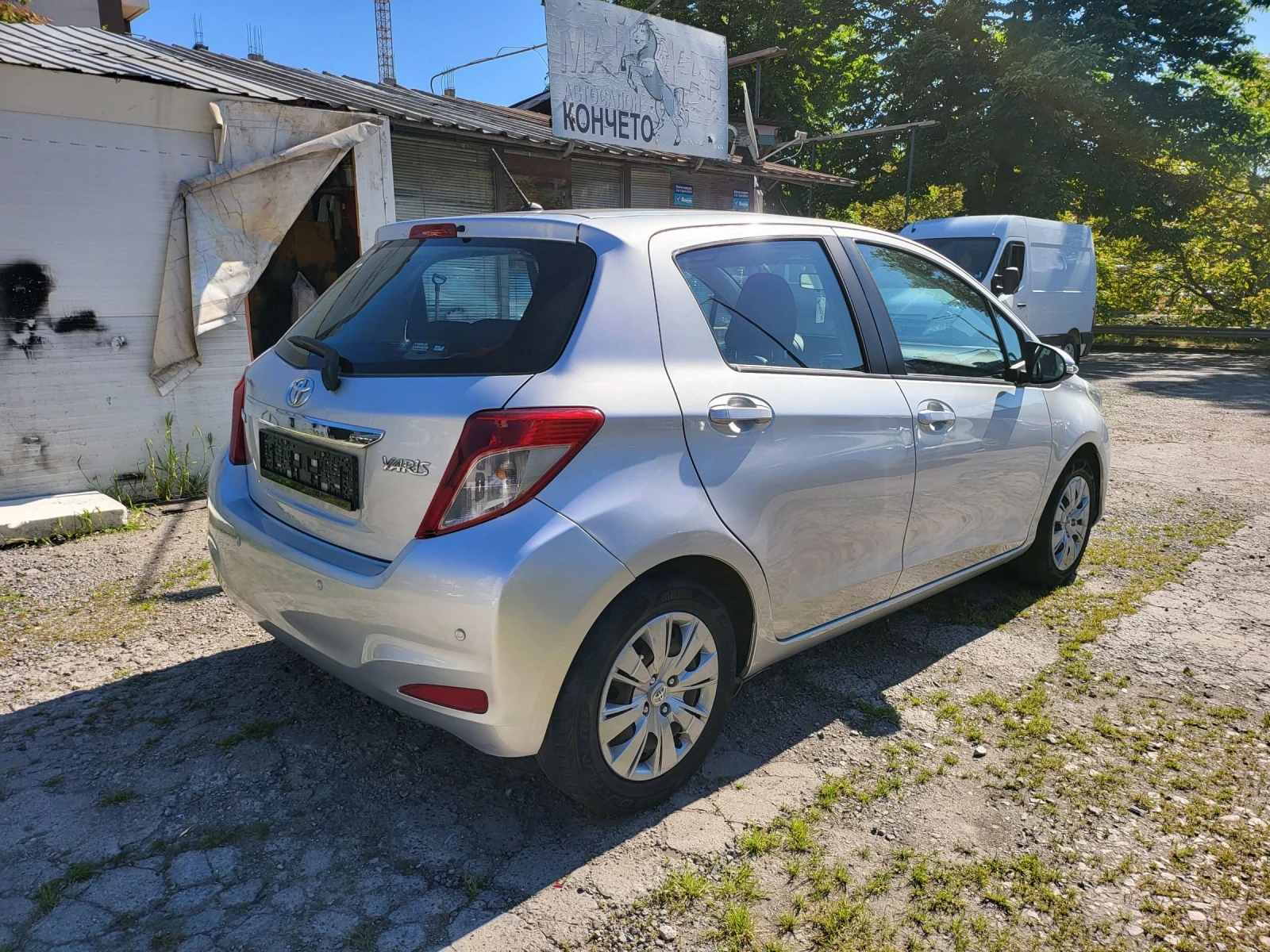 Toyota Yaris 1.0 vvti GPL - изображение 4