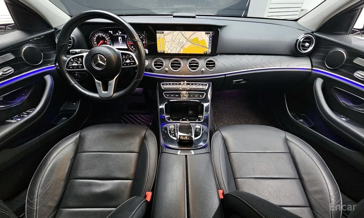 Mercedes-Benz E 220  - изображение 7