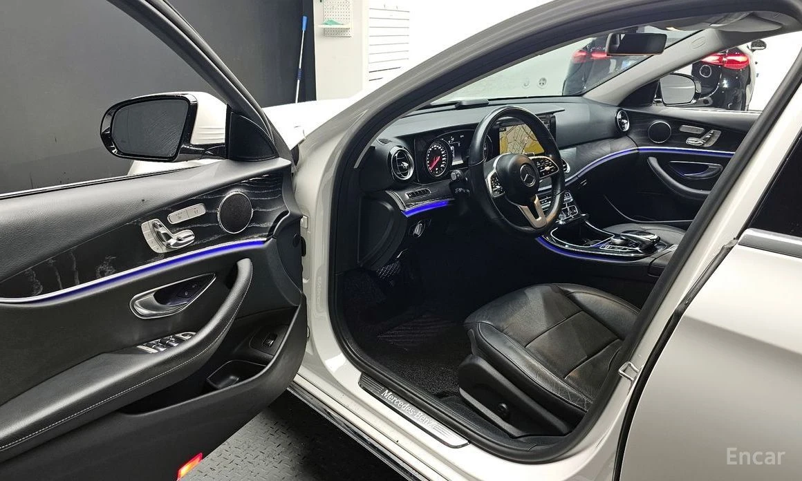 Mercedes-Benz E 220  - изображение 10