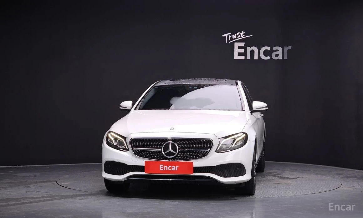 Mercedes-Benz E 220  - изображение 3