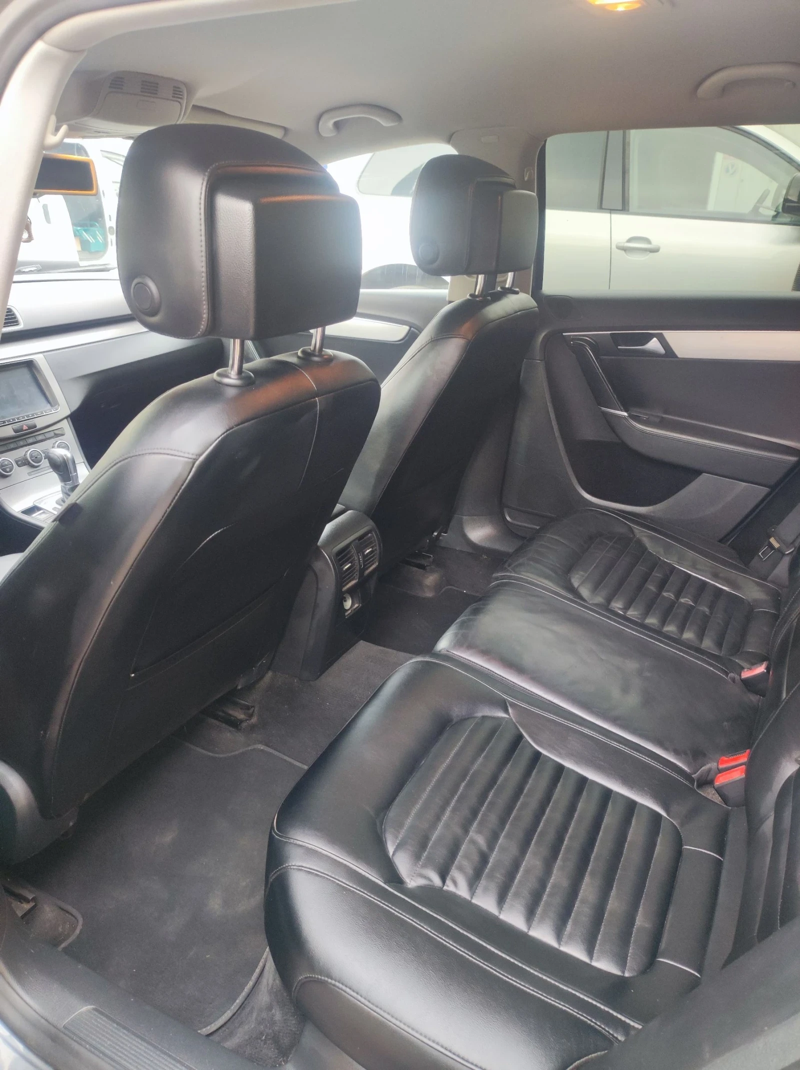 VW Passat 1.4TSI с оригинален метан - изображение 9