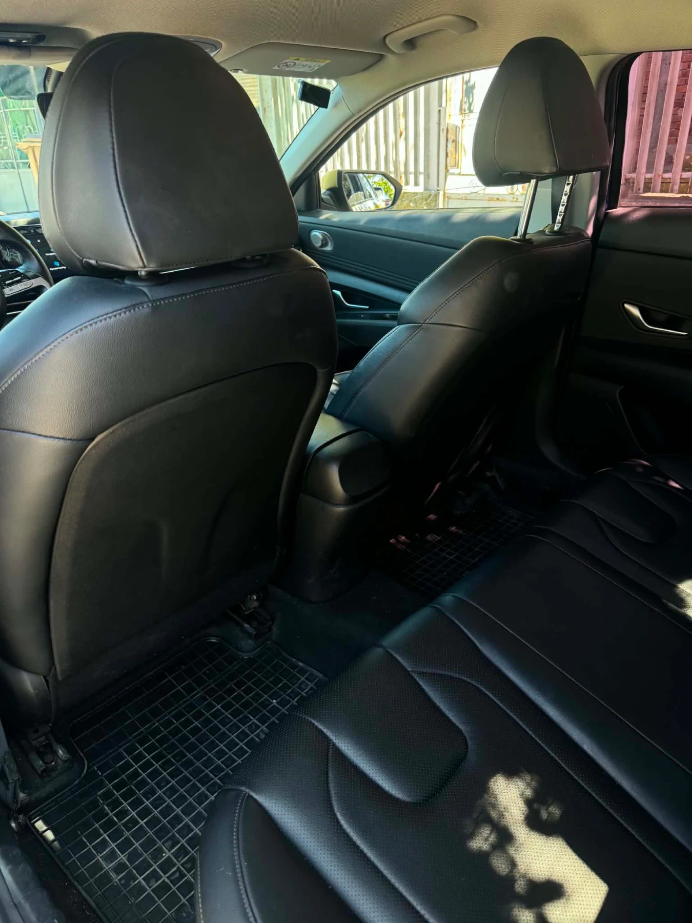 Hyundai Elantra, снимка 6 - Автомобили и джипове - 54596506