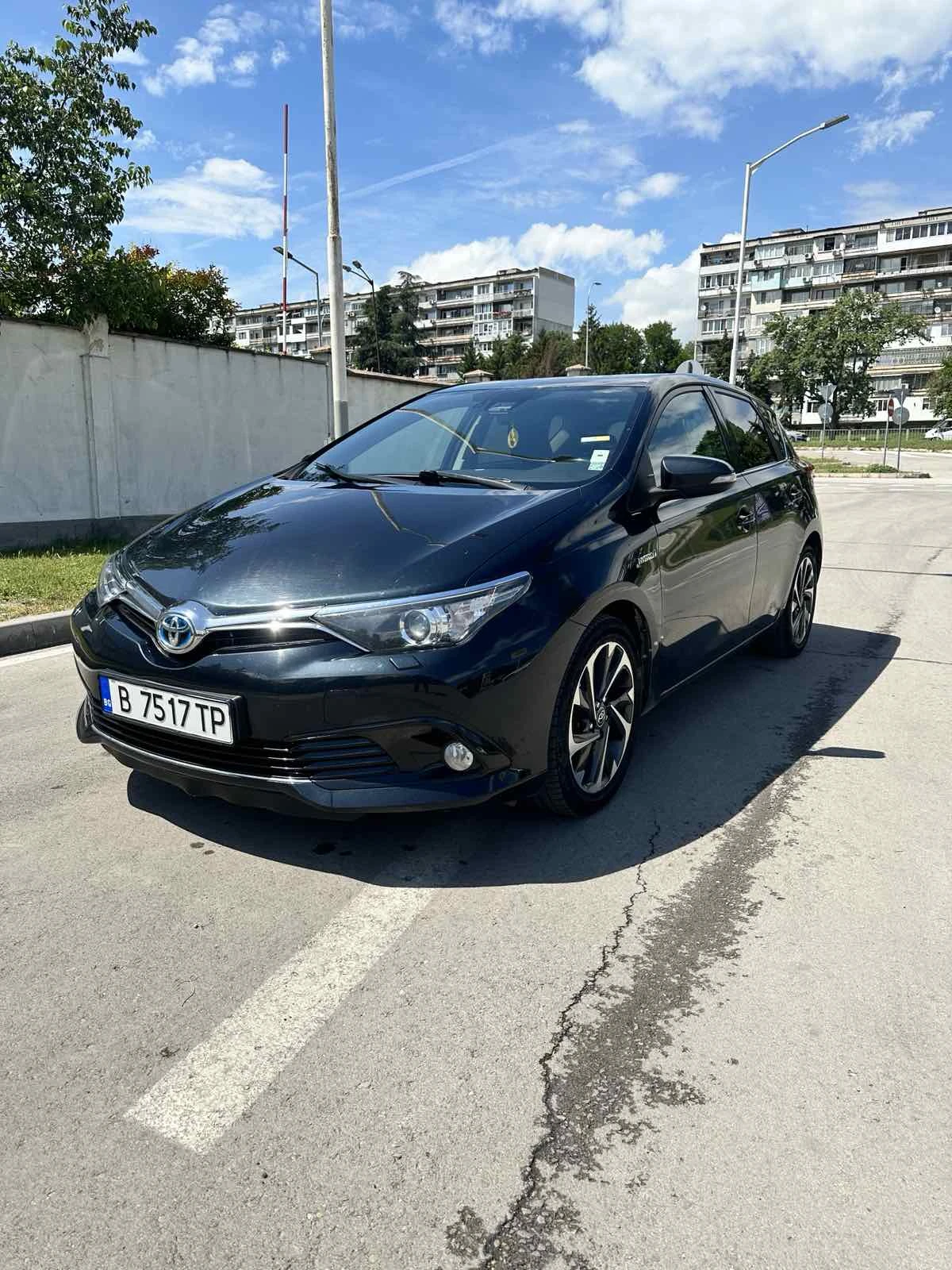 Toyota Auris 1.8 Hybrid e-CVT, снимка 7 - Автомобили и джипове - 54914688