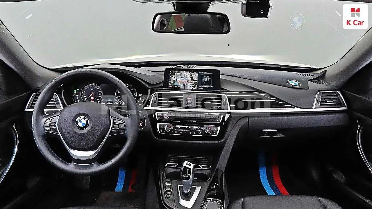 BMW 5 Gran Turismo 2.0L| HUD| PANO| 360CAM| AMBIENT| , снимка 10 - Автомобили и джипове - 54928261