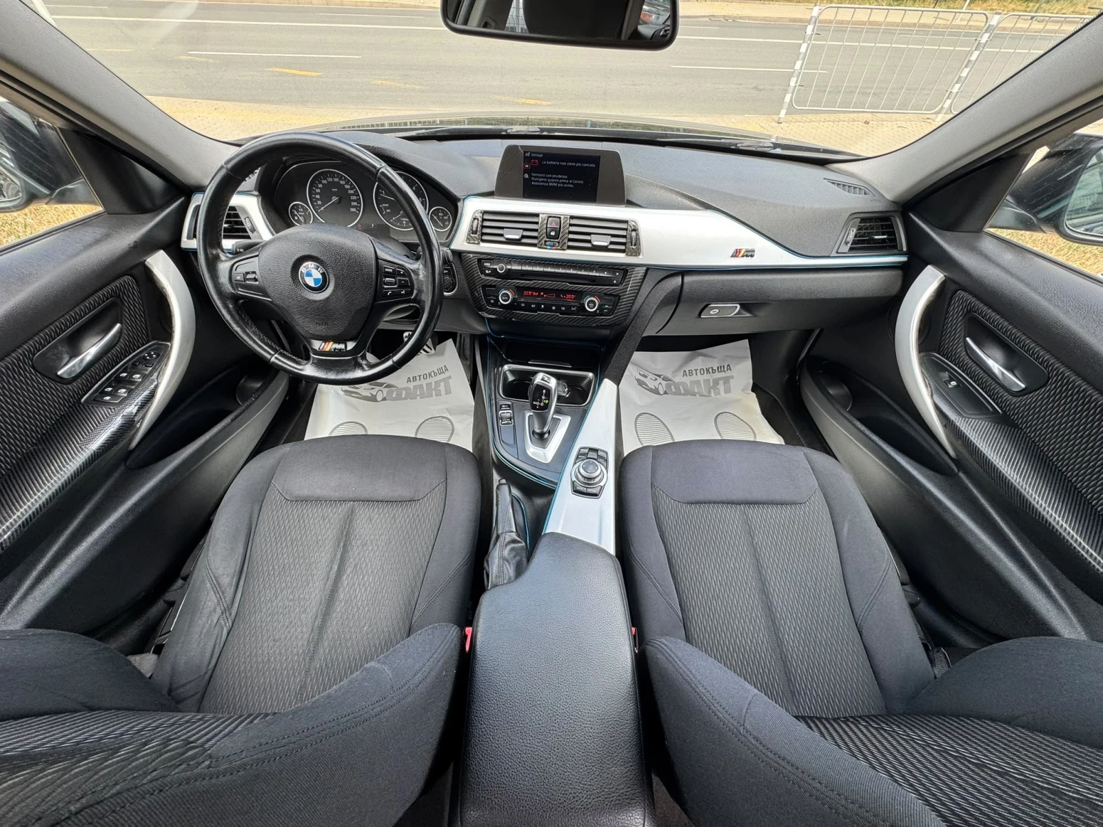 BMW 320 2.0D/AVTOMAT/NAVI, снимка 10 - Автомобили и джипове - 55263387