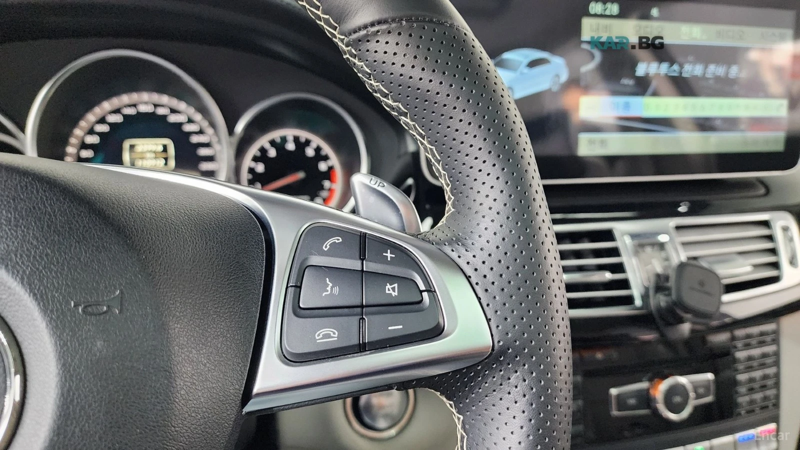 Mercedes-Benz CLS 63 AMG* КОЖА* ОБДУХВ* ПАНО* , снимка 14 - Автомобили и джипове - 55263717