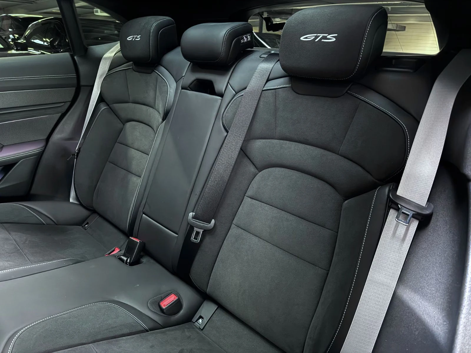Porsche Taycan GTS/598HP/SPORT TURISMO/PANO/BOSE/360/ACC/845z, снимка 14 - Автомобили и джипове - 55824361