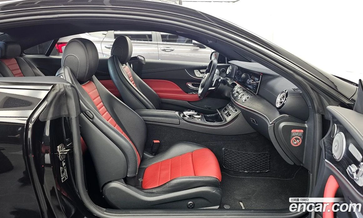 Mercedes-Benz E 220 E220d Coupe, снимка 17 - Автомобили и джипове - 56122891