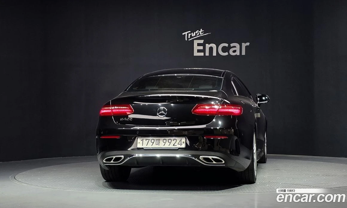 Mercedes-Benz E 220 E220d Coupe, снимка 4 - Автомобили и джипове - 56122891