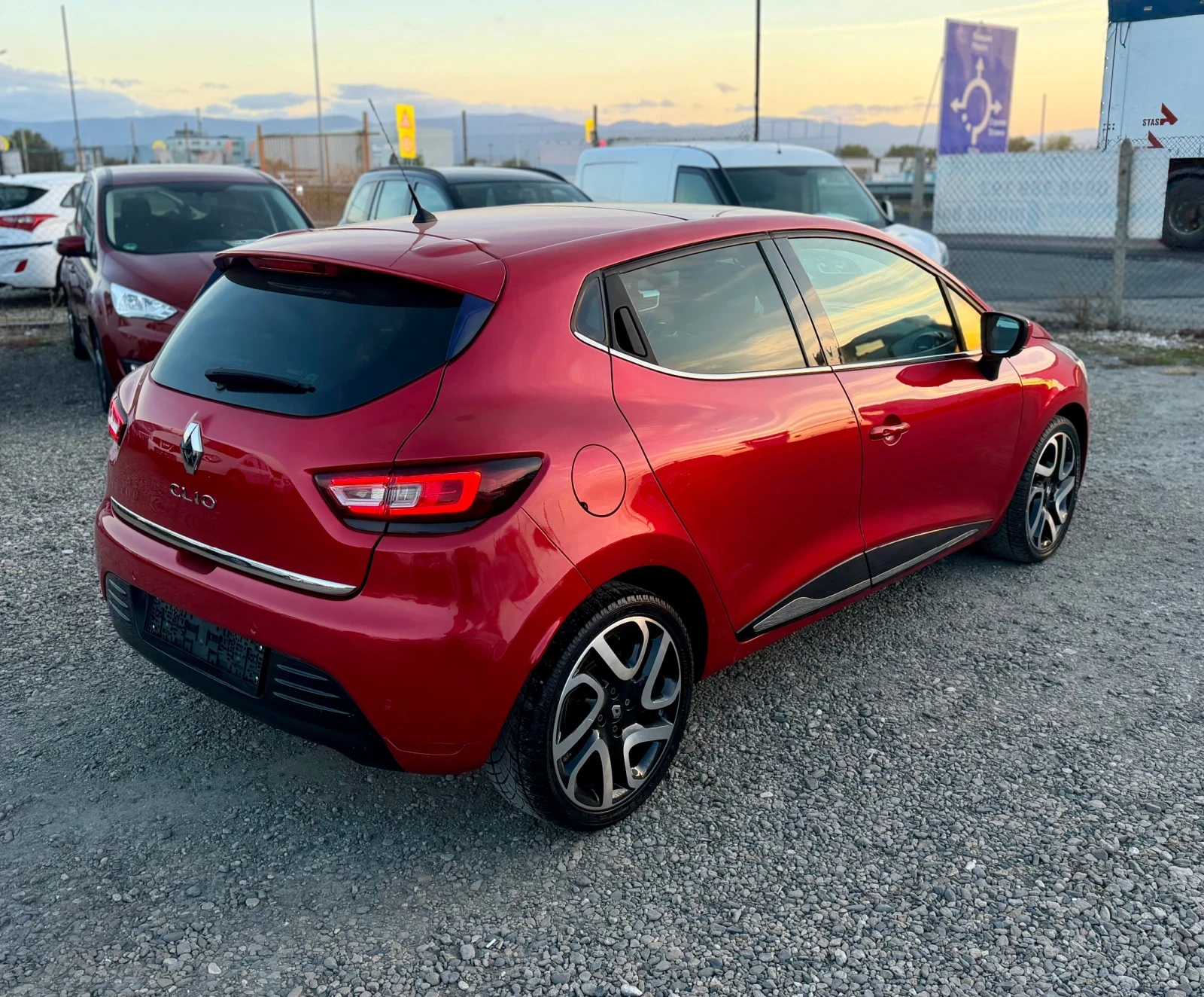 Renault Clio 1.5dCi 110kc* ENERGY EXCITE* ЛИЗИНГ * , снимка 4 - Автомобили и джипове - 56333427