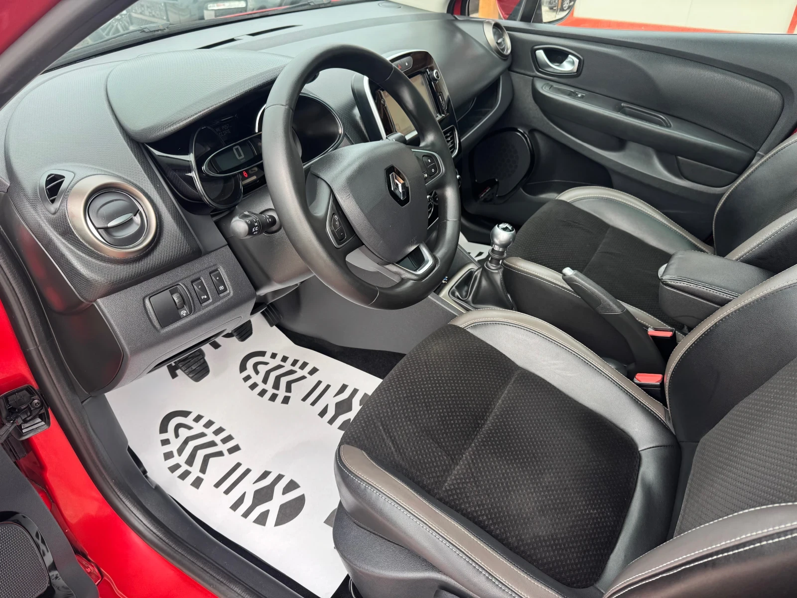 Renault Clio 1.5dCi 110kc* ENERGY EXCITE* ЛИЗИНГ * , снимка 8 - Автомобили и джипове - 56333427