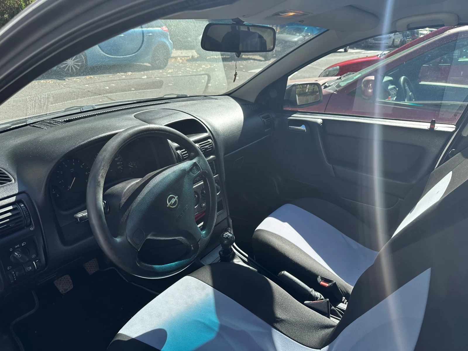 Opel Astra 1.4 бензин, снимка 5 - Автомобили и джипове - 56356005