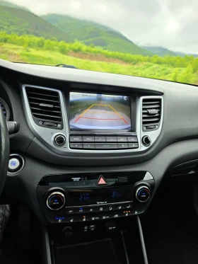Hyundai Tucson 2.0 CRDI AWD Подгрев Обдухване Панорама Дистроник, снимка 15