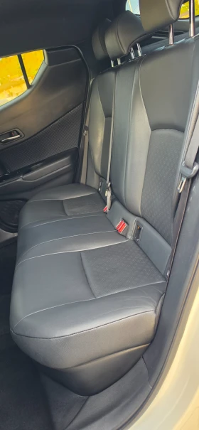 Toyota C-HR 1.8 Full Max. Exclusive.Бяла Перла, снимка 9