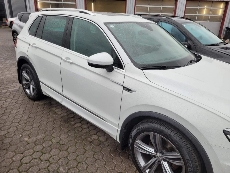 VW Tiguan 2.0TDI R-LINE FULL 120хил.ЛИЗИНГ , снимка 7 - Автомобили и джипове - 47984969