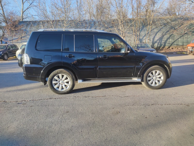 Mitsubishi Pajero 3.2 DID 200 кс, снимка 7 - Автомобили и джипове - 52896496