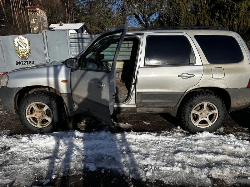 Mazda Tribute, снимка 4 - Автомобили и джипове - 53530600