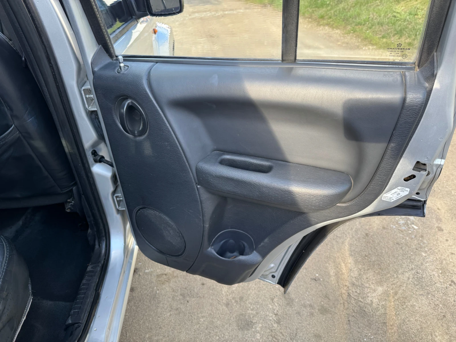 Jeep Cherokee 2.4i - изображение 6