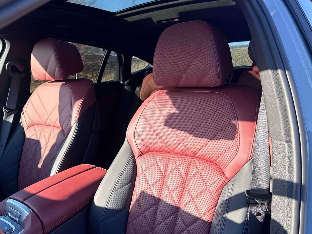 BMW X6 * xDrive40i * CARFAX * 360 * ХЕДЪП * HK* ОБДУХВАНЕ, снимка 10 - Автомобили и джипове - 53755559