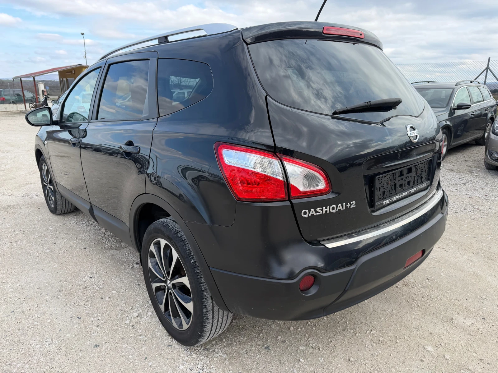 Nissan Qashqai 2.0/150кс 4х4 7места EVRO5 кожа панорама, снимка 5 - Автомобили и джипове - 54043237