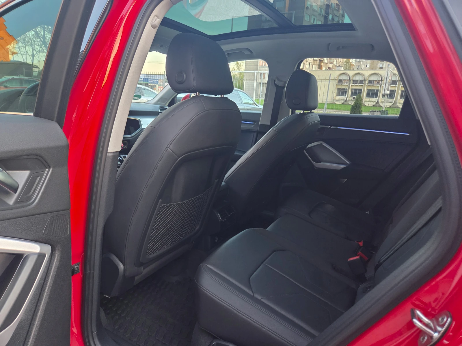 Audi Q3 35 TFSI/AT/Navi/Камера, снимка 16 - Автомобили и джипове - 54119799